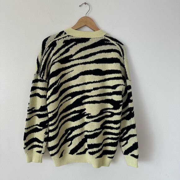 Maje Women’s Pale Yellow Zebra Printed Oversized Slouchy Glitzy Button Cardigan - Picture 4 of 16